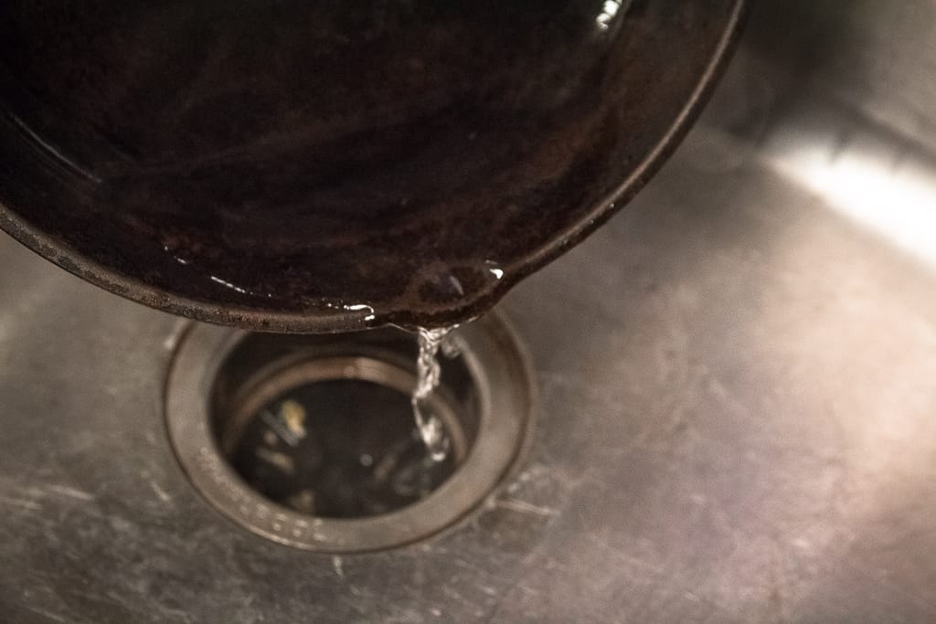 How-To-Clean-A-Cast-Iron-Skillet-6