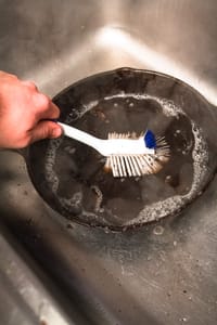 How To Clean A Cast Iron Skillet 5