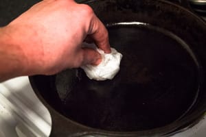 How To Clean A Cast Iron Skillet 11