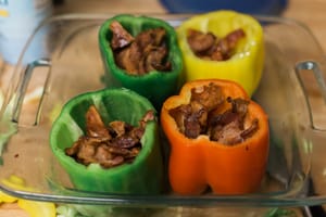 Bacon Egg Spinach Stuffed Bellpeppers 4