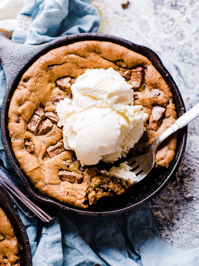 Chocolate Chunk Skillet Cookie with Vanilla Ice Cream - Dad With A Pan