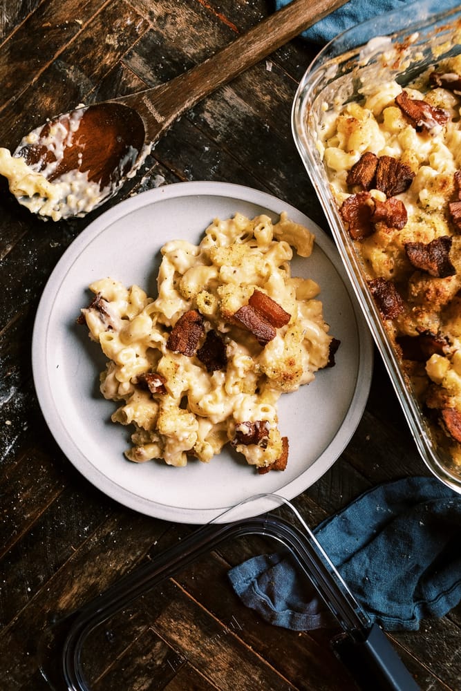 Delicious Smoked Gruyere Mac and Cheese recipe, enhanced with crispy bacon and rich, creamy sauce, perfect for holiday feasts.