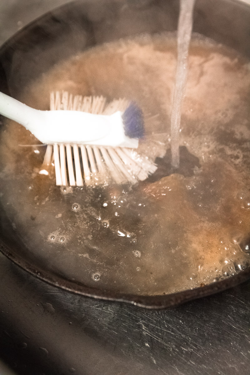 How-To-Clean-A-Cast-Iron-Skillet-3