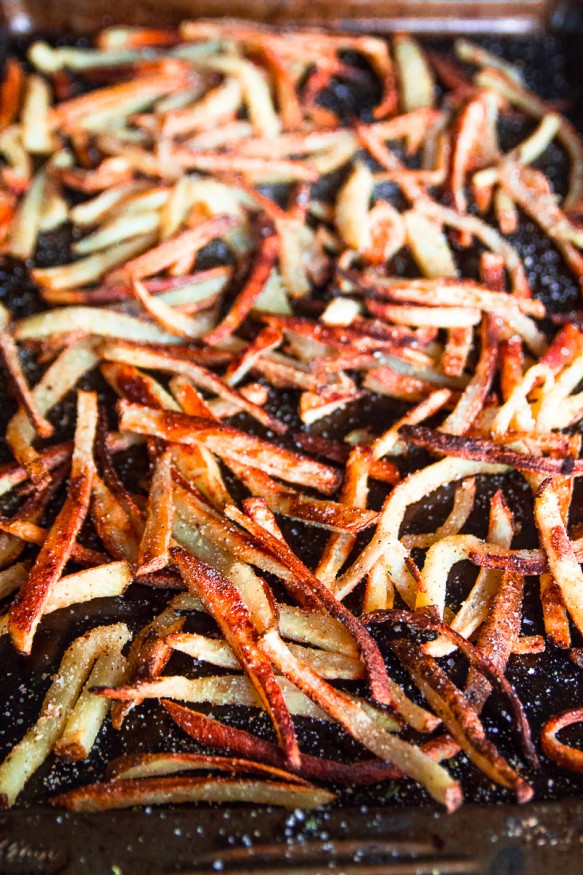 Crispy Oven-Baked Fries With Spicy Garlic Seasoning