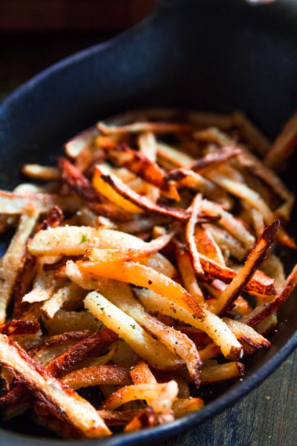 Crispy Oven-Baked Fries With Spicy Garlic Seasoning