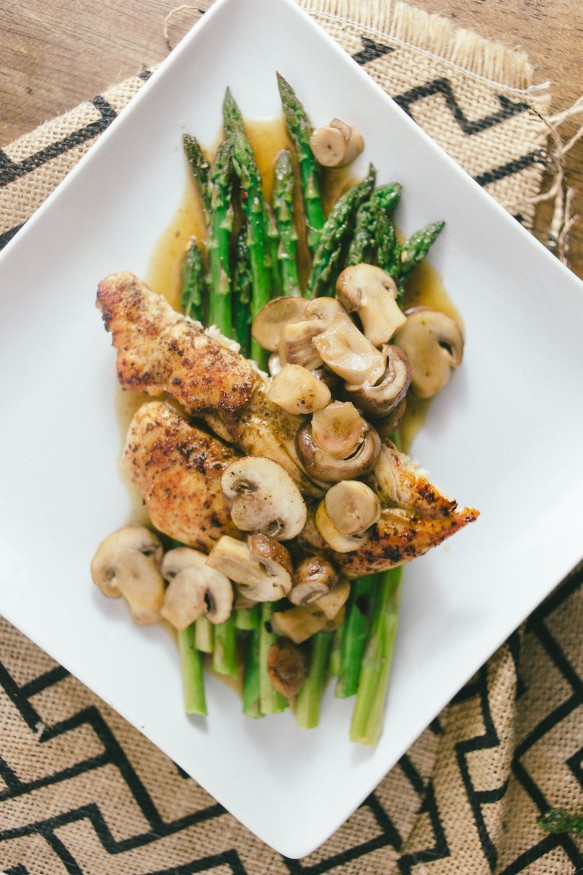 Mushroom-Chicken-on-Red-Pepper-Asparagus-15