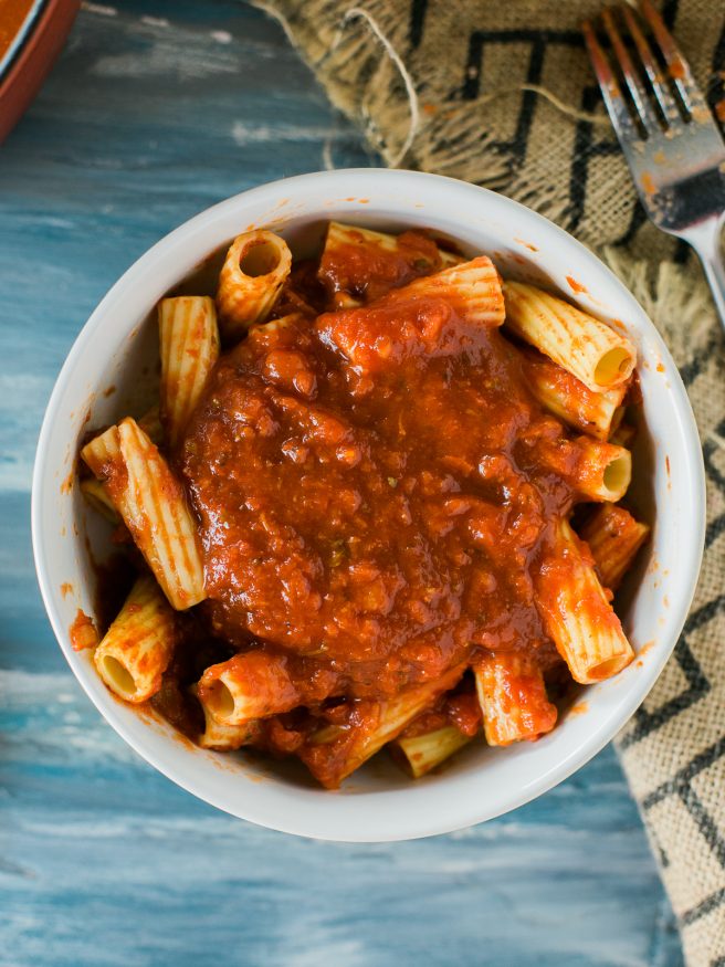 Slow cooked spaghetti sauce over 6 hours. Using garlic, basil, oregano and other spices, cooked low and slow for the perfect Sunday spaghetti sauce!