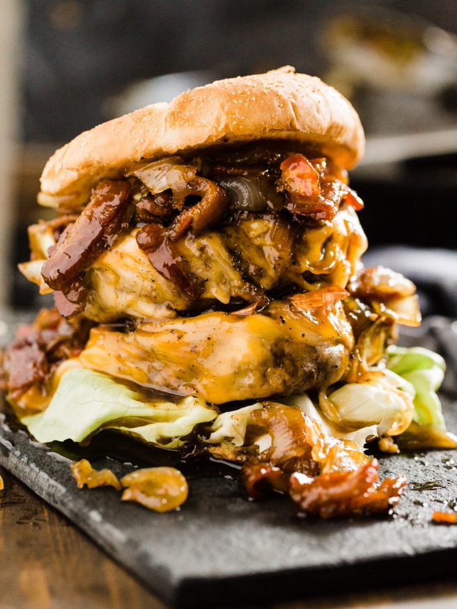 https://www.dadwithapan.com/wp-content/uploads/2017/05/Bacon-Whiskey-Carmelized-Onion-Burger-10-656x875.jpg