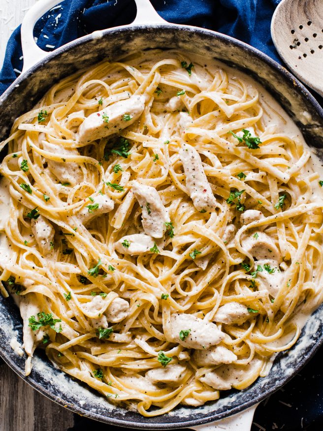 One Pan Chicken alfredo, with a from-scratch sauce and fresh Italian seasonings. Takes 20 minutes to make, and 2 minutes to clean up! 