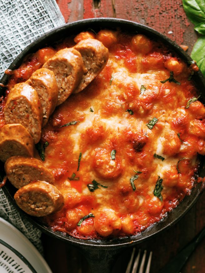 This Gnocchi and Marinara skillet, is a simple to make gnocchi bake that is loaded with cheese and baked off to get a that beautiful golden brown cheese layer on top. 