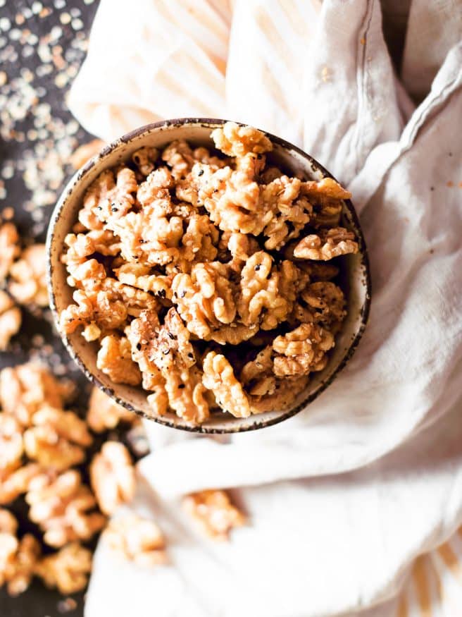 These everything Seasoned Walnuts are the PERFECT snack for the everything season fan out there!
