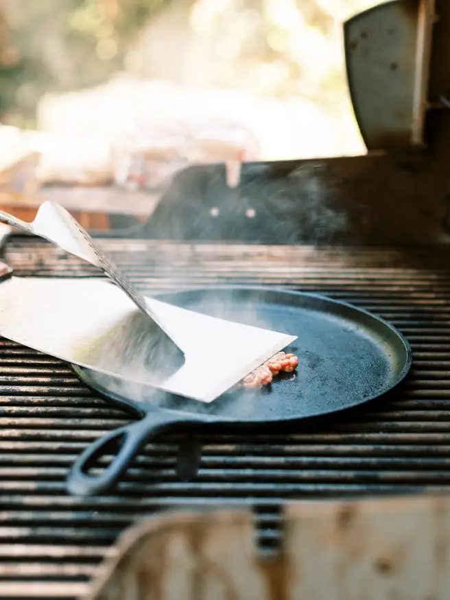 Smash burgers lightly seasoned, and smashed into a hot griddle, until they're perfectly browned. There's no other way to make a cheeseburger