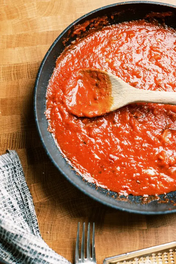 A quick and easy 30 minute marinara sauce that is done in about 30 minutes. Use fresh basil and oregano to really make this sauce pop!