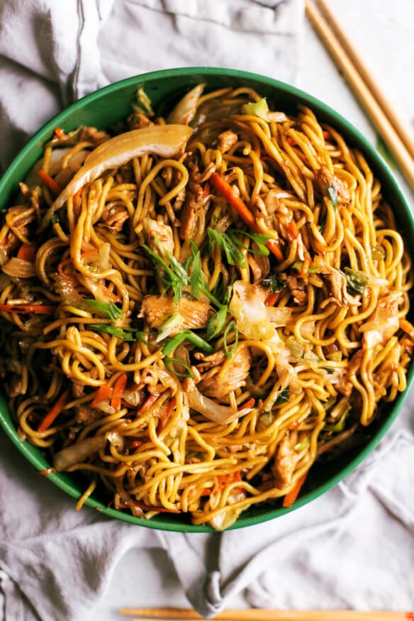 Chicken chow mein with a savory oyster and soy sauce. Includes step-by-step instructions with picture on how to cook chow mein in a wok